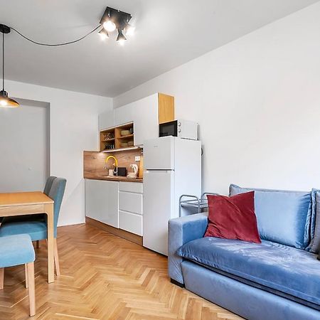 Apartament Popular Location / Street View / 4 Ppl / Netflix Praga Zewnętrze zdjęcie