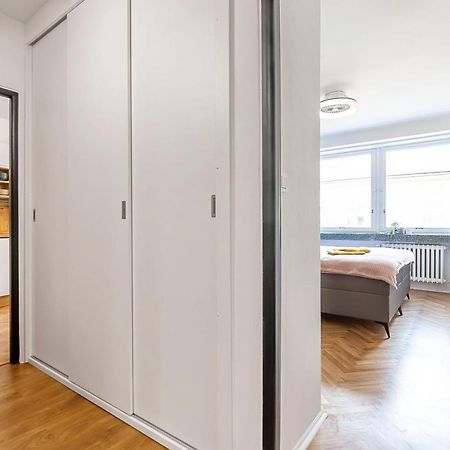 Apartament Popular Location / Street View / 4 Ppl / Netflix Praga Zewnętrze zdjęcie